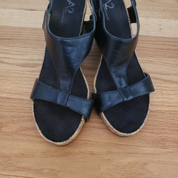 Wedge sandal - Picture 2 of 6